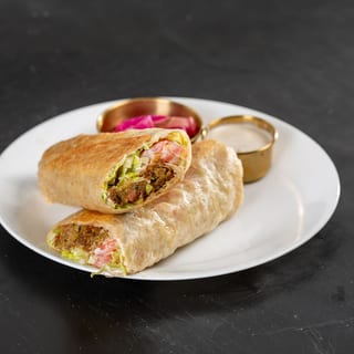 Falafel Sandwich / ساندويش فلافل